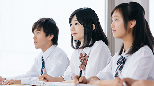 テストやスクーリングは横浜芸術学部校で実施可能